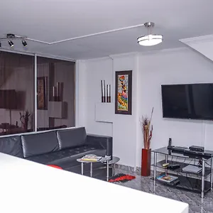 Carrera 301 Apartment